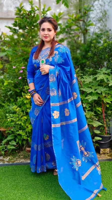 Stylish,New,Collection,Saree,&,Panjabi,koti,Combo,Dress,for,Couple